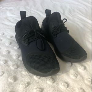 Women’s Nike shoes